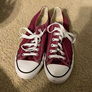 Maroon low top converse